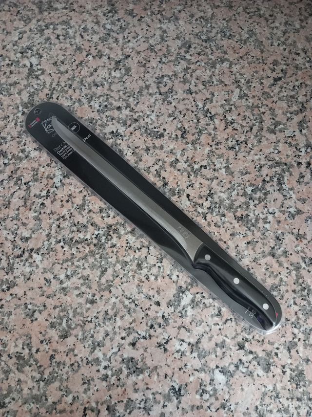 Quid: CUCHILLO JAMONERO