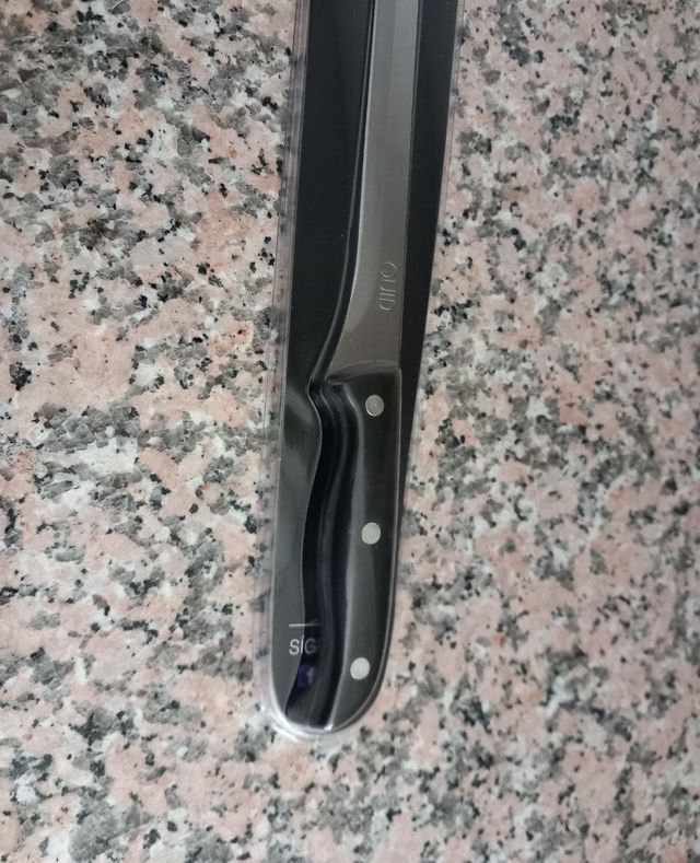 Quid: CUCHILLO JAMONERO