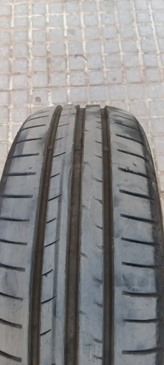 Neumático coche
