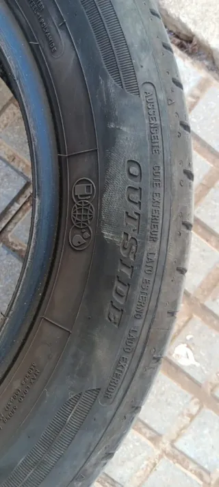 Neumático coche
