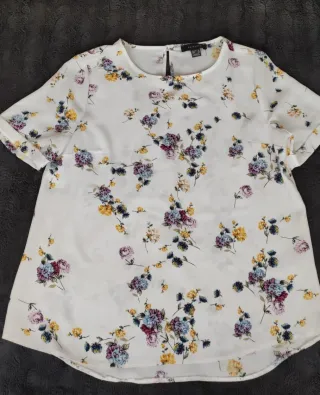 Camiseta manga corta,2unidades,usadas solo una vez