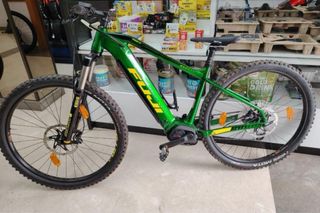 Bicicleta eléctrica Fuji verde