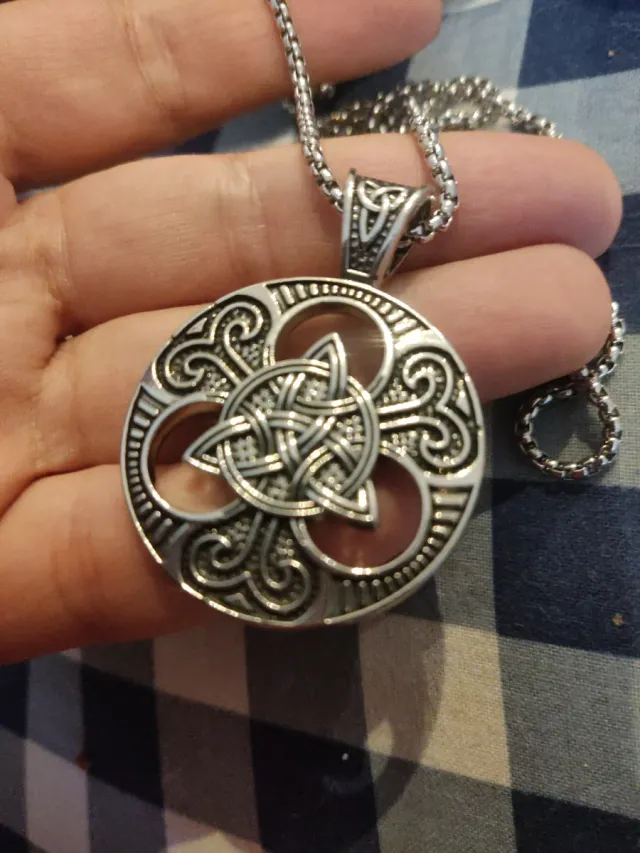 Collar Amuleto  Nudo Celta Irlandés Plata