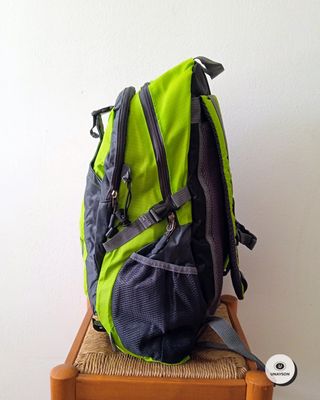 Mochila Deportiva 35L Verde y Gris - Nueva