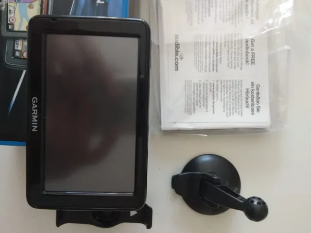 GPS Garmin nüvi 2445LM. Precio en tienda 149 euros