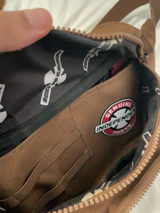 Riñonera Herschel x Independent Marrón