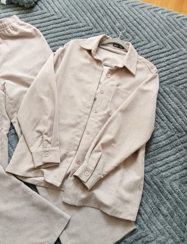 Conjunto pana beige talla S