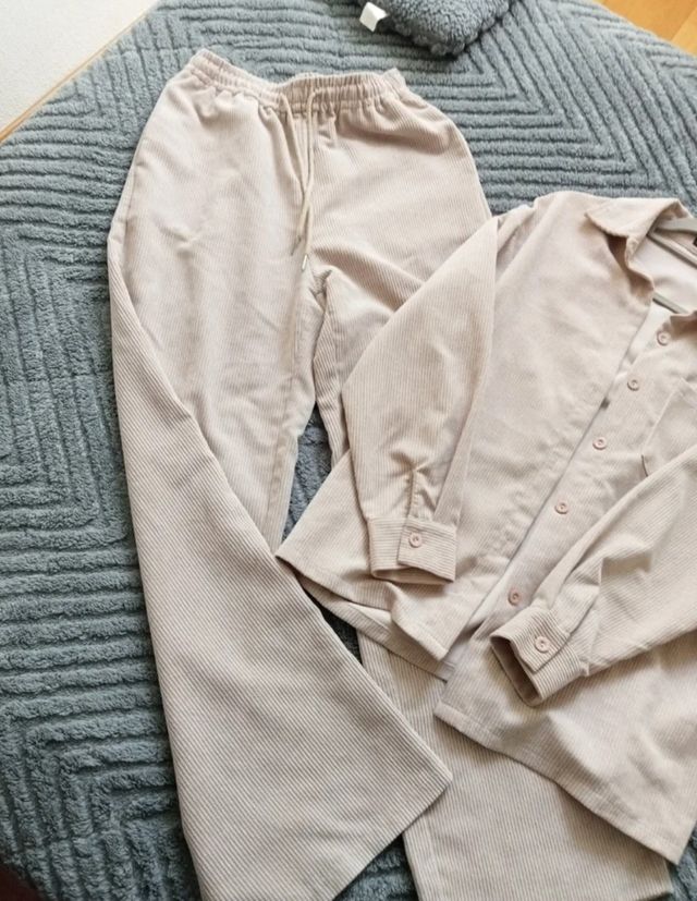 Conjunto pana beige talla S