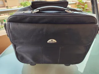 Bolsa  Samsonite de piel con ruedas
