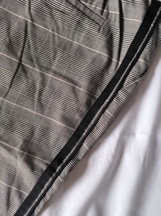 Pantalón H&M pata de gallo gris
