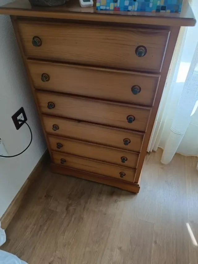 Muebles de habitacion  . Se puede vender  por sepa