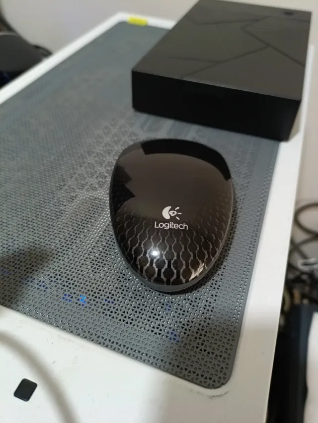 Logitech M600 Ratón tactil Inalámbrico