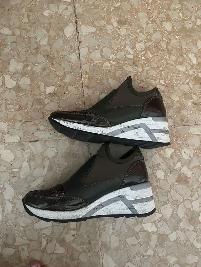 Zapatillas Cetti con lentejuelas