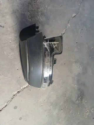 Freccia specchietto sx Skoda Octavia 2017