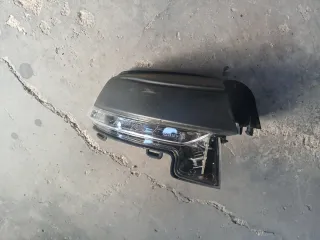 Freccia specchietto sx Skoda Octavia 2017