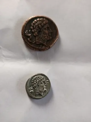 Reproducción Monedas Iberas  As y Denario