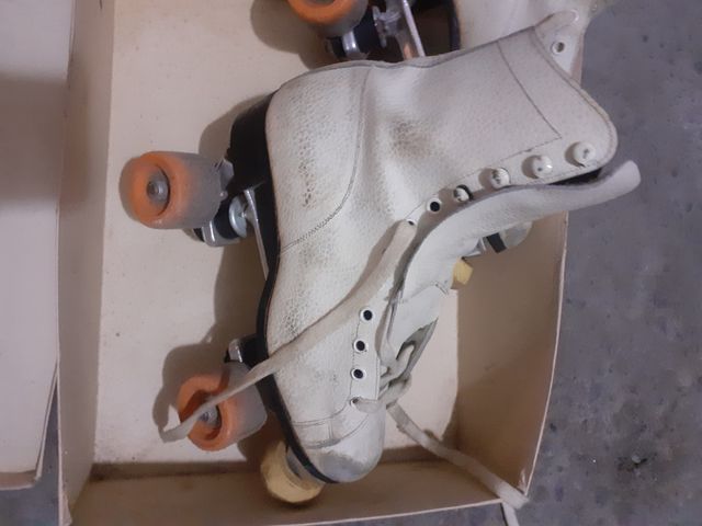 Pattini a rotelle vintage bianchi