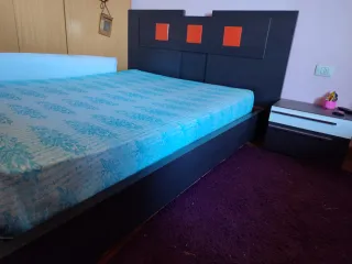 Cama matrimonial moderna