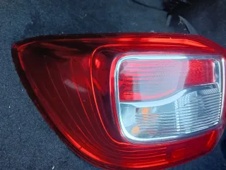 Piloto trasero izquierdo Dacia Logan II