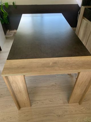 Mesa comedor y aparador madera oscura