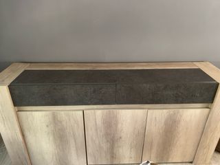 Mesa comedor y aparador madera oscura