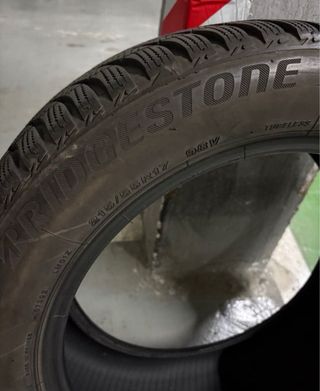 Neumáticos Bridgestone 215/55 R17 98Vw