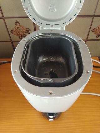 Máquina de pan blanca