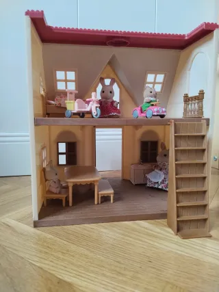 Casa Sylvanian Families con figura