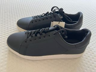 Zapatillas de piel negras