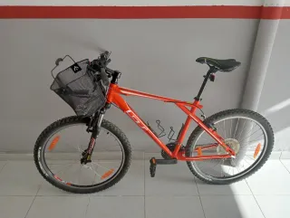 Bicicleta GT Naranja Montaña