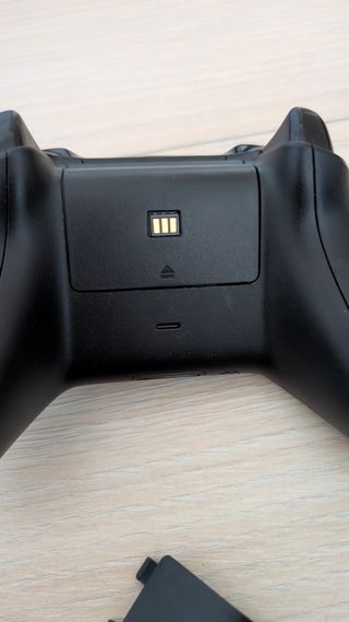 Controller wireless Xbox One + supporto di ricarica