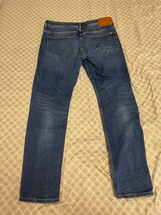 Pantalón vaquero Zara azul