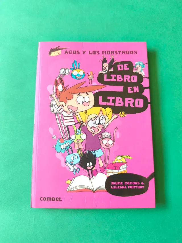 De libro en libro (Agus y los monstruos) (Spani...