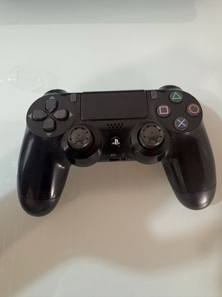 Play 4 + mando