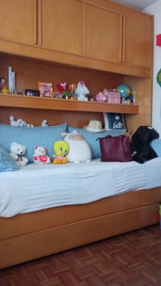 Regalo Cama nido con estantería
