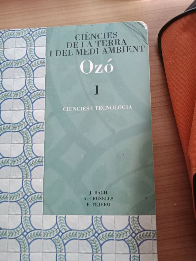 Ozó. Ciències de la terra i del medi ambient 1....