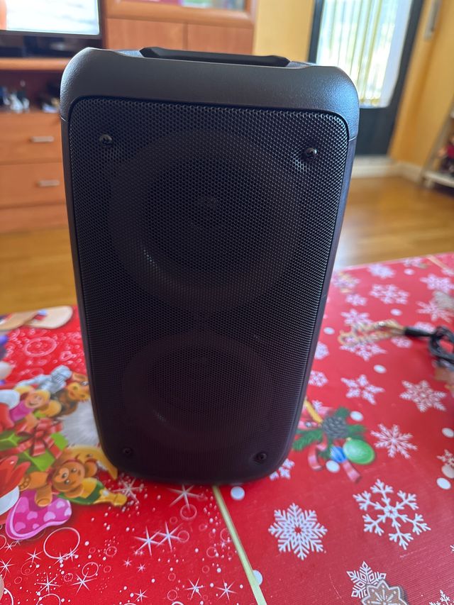 Altavoz Portátil Negro
con micrófono
