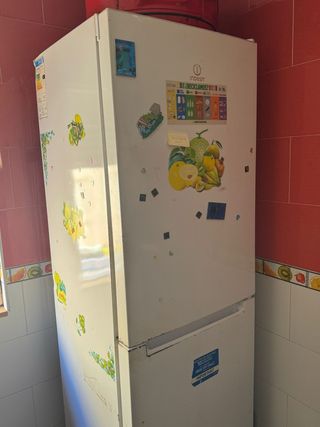 Nevera blanca Indesit