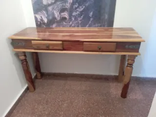 Mesa recibidor de madera rústica