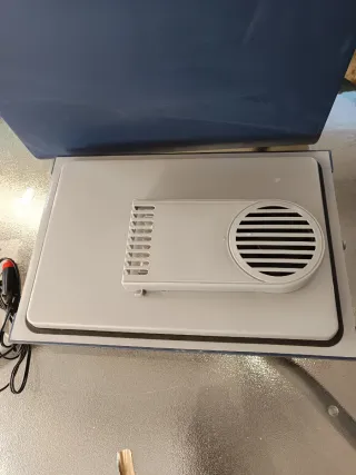 Nevera Portátil 12V/220V Impecable