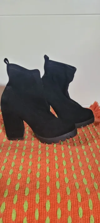 Botas Mary Paz Tacón Grueso Negro