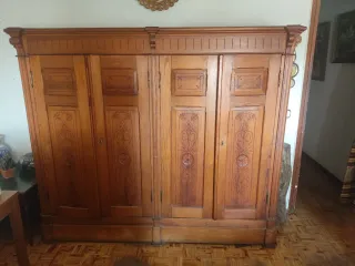 Armario antiguo madera Belice