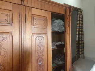 Armario antiguo madera Belice