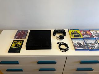 PS4 Slim Negra + Mando y Juegos