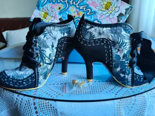 Zapatos tacón Irregular Choice