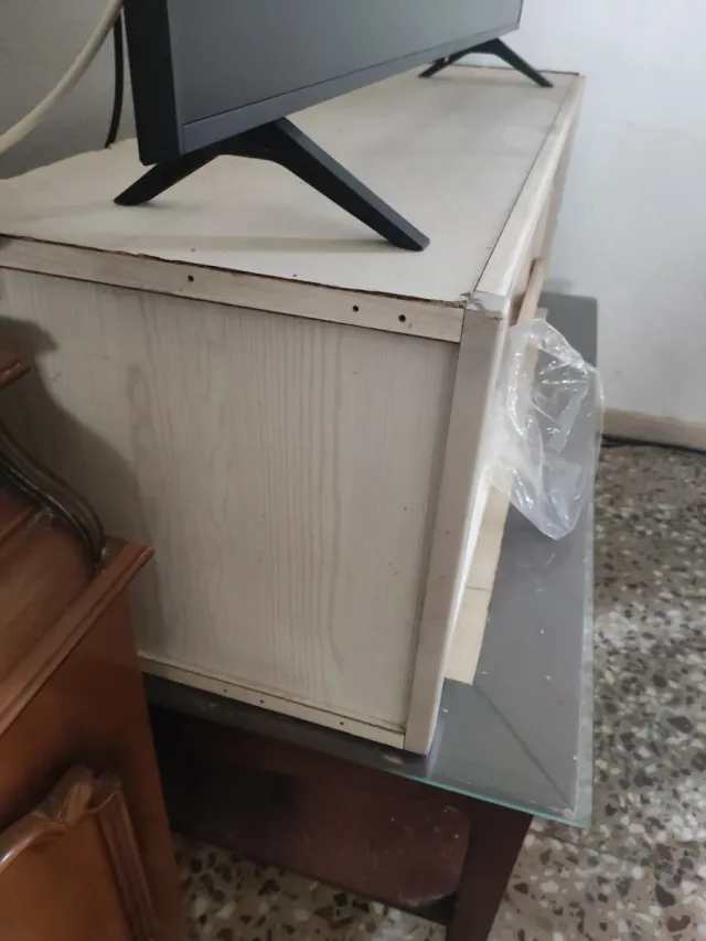 Estantería de madera 