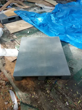 12 Palets de plástico resistentes lisos