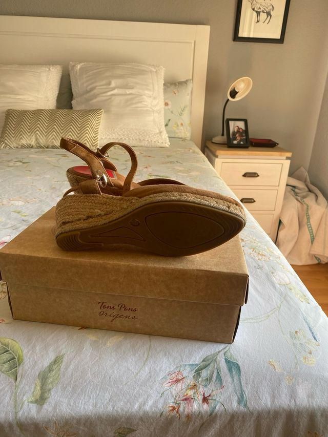 Zapatillas Maria Victoria Beige/Marrón