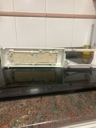 Panel botonera y encimera lavadora zanussi