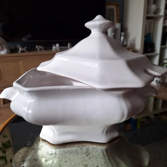 Antigua sopera ochavada blanca la cartuja